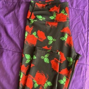 Military Hippie black leggings with gorgeous red roses